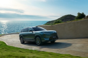 大六座科技豪华SUV 腾势N8L上市29.98万起！