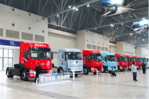 技术为刃、场景为始，东风商用车发布全矩阵新能源解决方案，重塑商用车绿色智能未来！