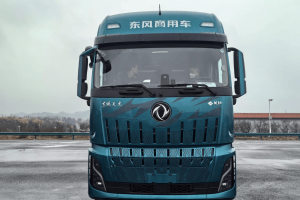 什么车让400卡友争先恐后体验？抢先试驾东风天龙KH