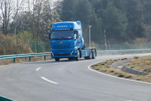 天龙哥十年盛典 打出新能源生态与产品组合拳