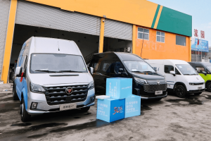 图雅诺&风景“百城快闪”走进郑州，全新升级演绎城配物流全场景解决方案