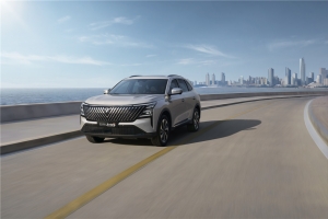 长安蓝鲸超擎双车齐发，家用混动进入 “真实省油” 时代！