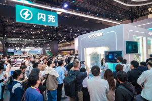 在北京车展，我看到了一个“技术宅”比亚迪的进击