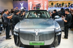 加速发力纯电赛道，岚图在北京车展亮出真实力