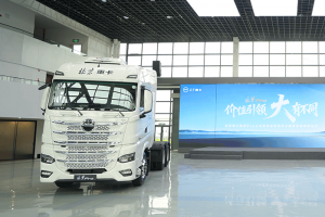 品质铸基 价值致远！北京重卡追梦Pro震撼上市