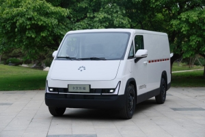 福田卡文乐福系列再添战将，一车全适配VAN类场景